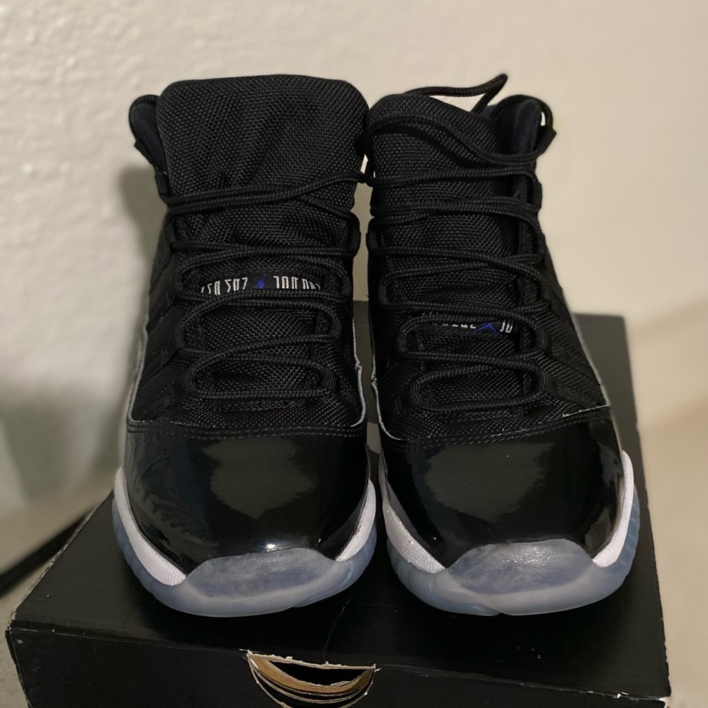 AIR JORDAN 11 RETRO BG